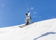 开云APP-哈利伯顿末节狂飙导演逆转，灰熊窒息防守决胜局绞杀老鹰