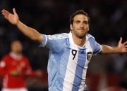 开云官网-霍勒迪持续制造杀伤，湖人险胜活塞背后的战术博弈