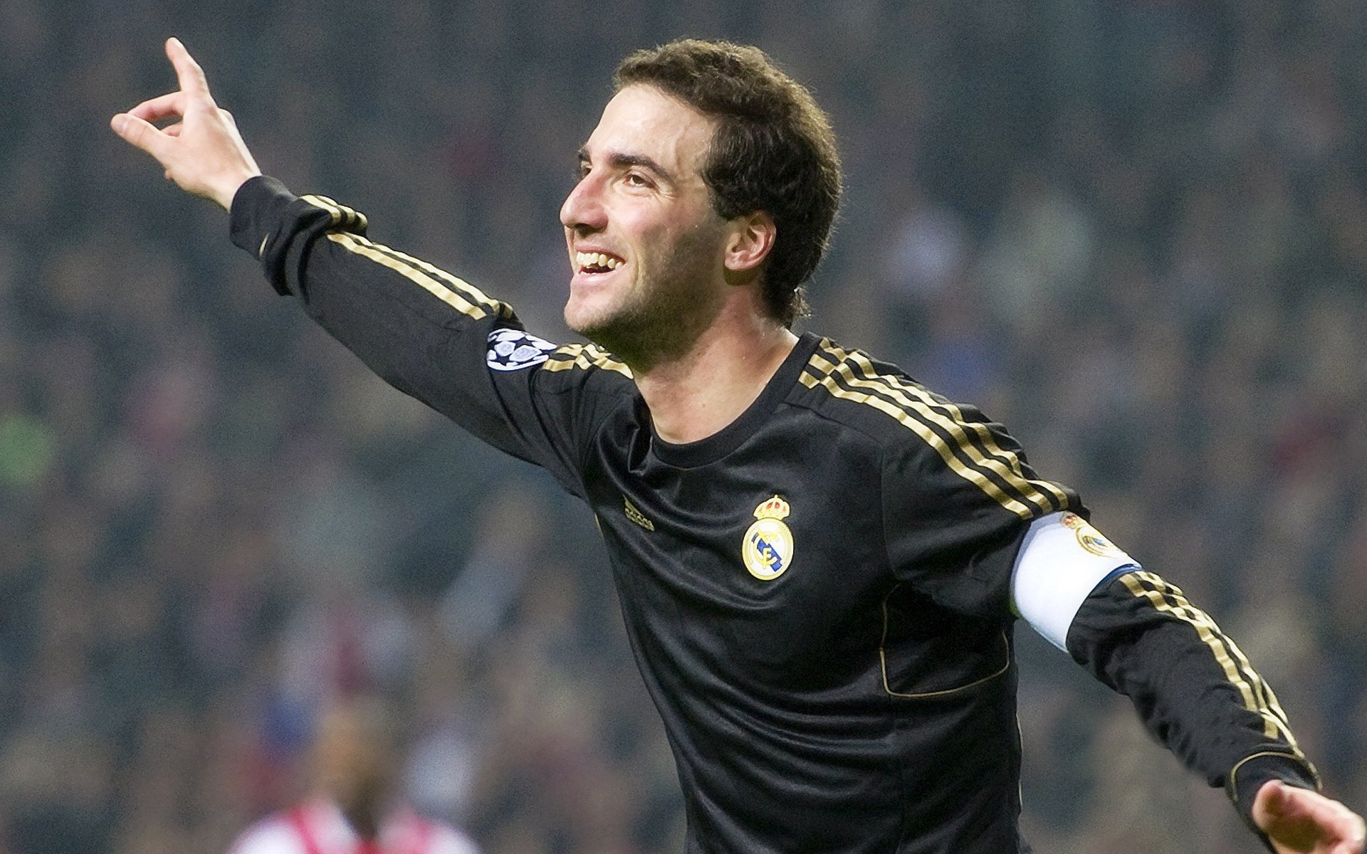 钢铁雄狮与巨人杀手，毕尔巴鄂的战术碾压与阿劳霍的封神之夜