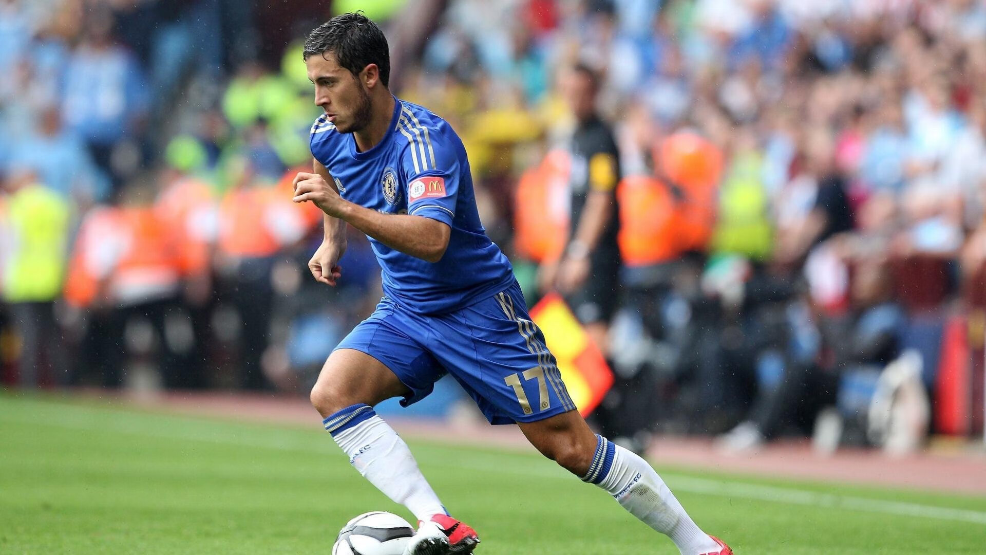 戈贝尔稳定输出不掉线，广东队掀翻掘金展现战术韧性